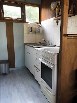 Private kitchen - Chalet Rental for 6 People in Quiet Super Besse (Besse-et-Saint-Anastaise)