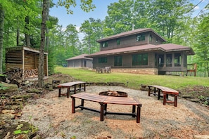 Property grounds - Jacksonport Woodland Hearth Retreat - Near Lake Michigan (Sturgeon Bay)