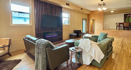 Historic Hall Retreat | 3BR Mountain Getaway
