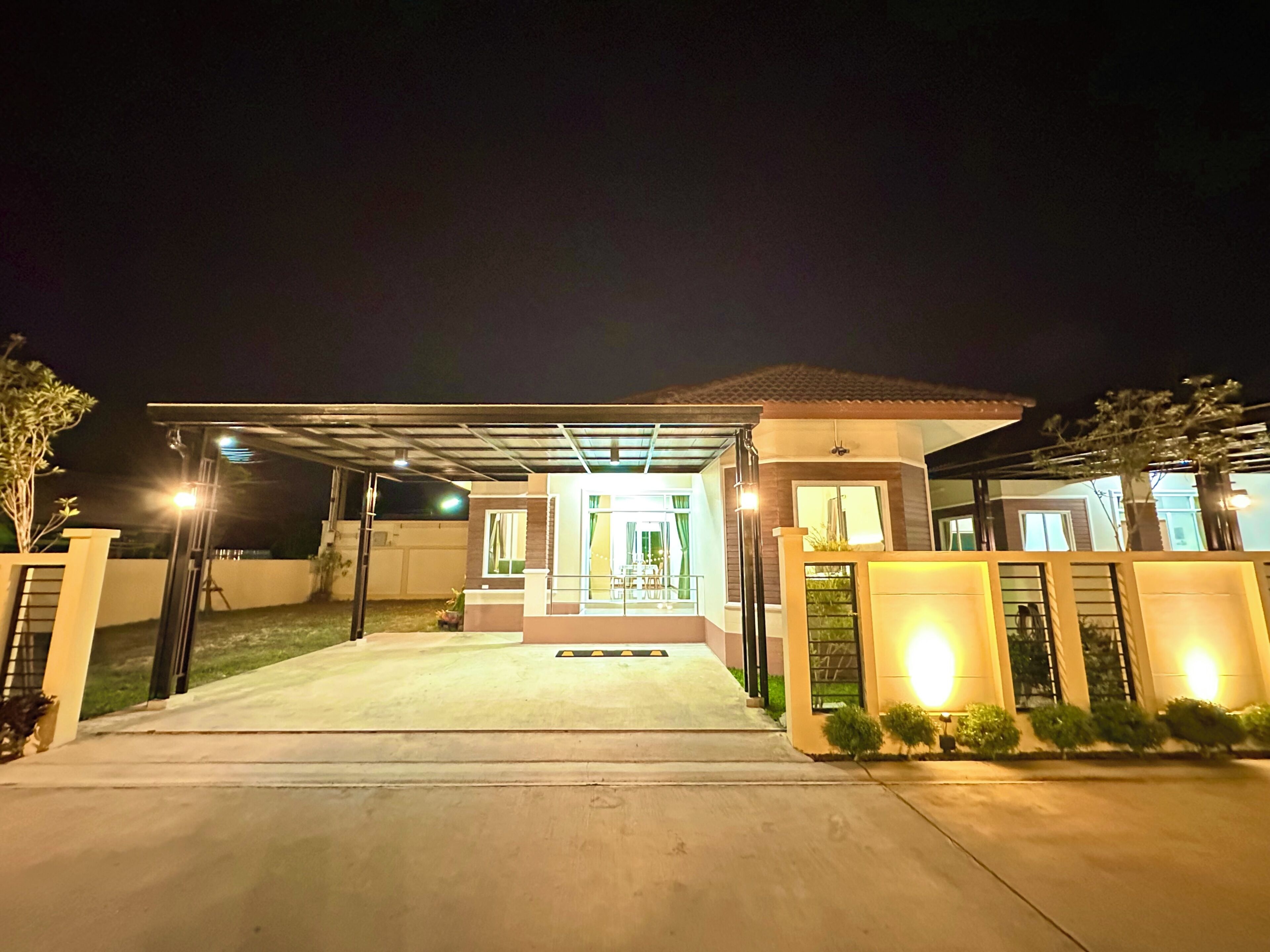 Family Room, Lanai, Mountain View | Exterior