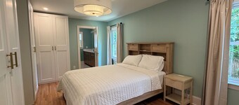 Charming Haymount 2BR/2BA Home & Walkable Restaurants and Bars