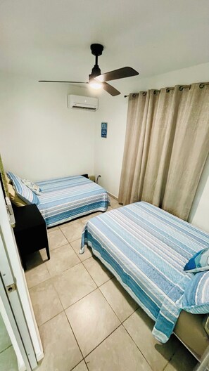 Room - Yarianna's Beach House (Aguadilla)