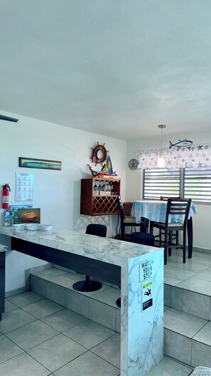 Dining - Yarianna's Beach House (Aguadilla)