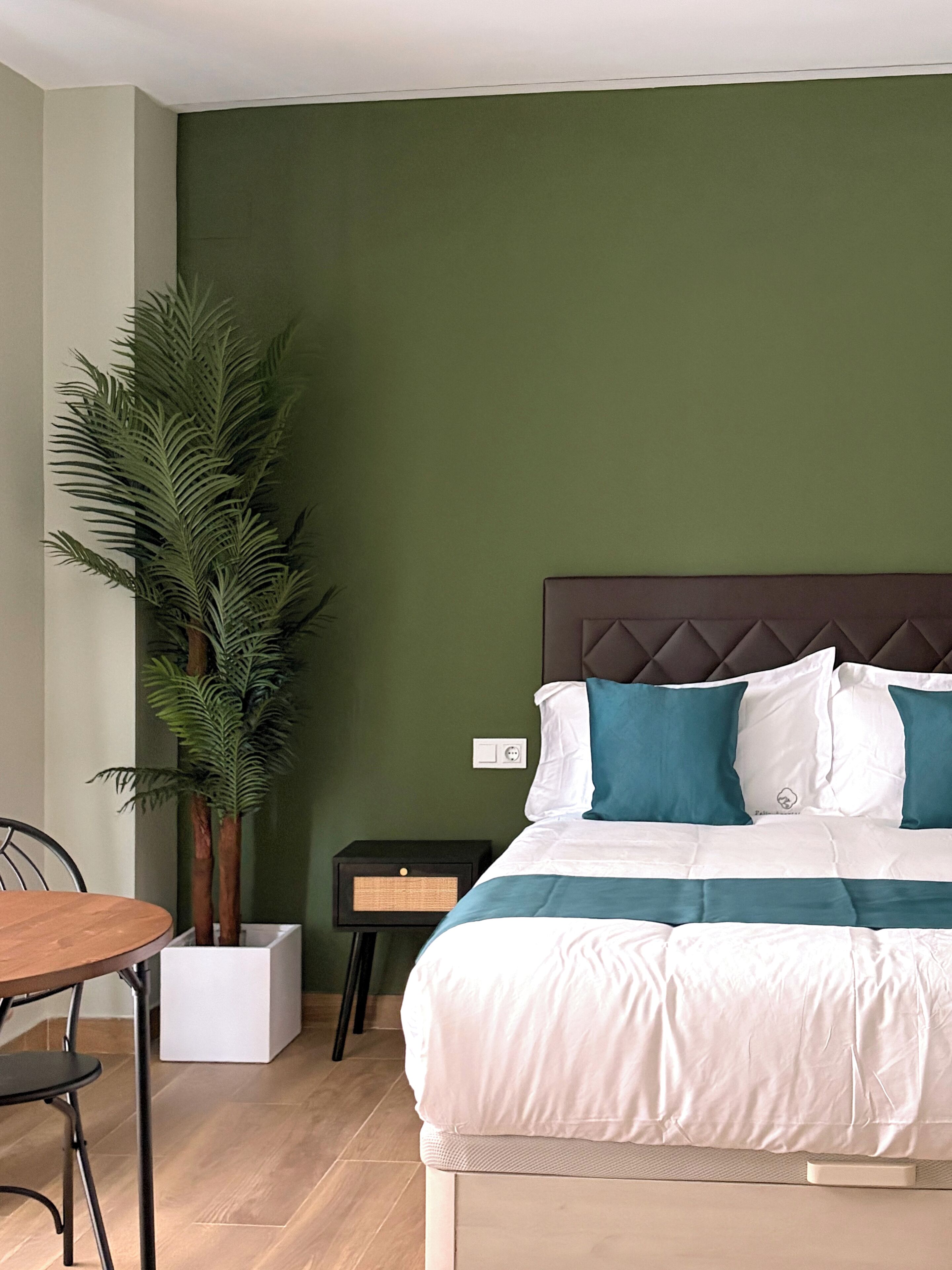 Habitación doble estándar | Ropa de cama de alta calidad y edredón 