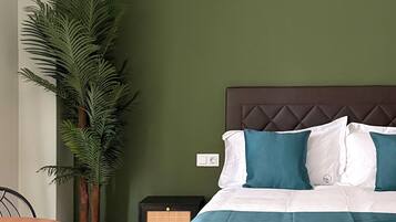 Standaard tweepersoonskamer | Luxe beddengoed, donsdekens, een laptopwerkplek, gratis wifi