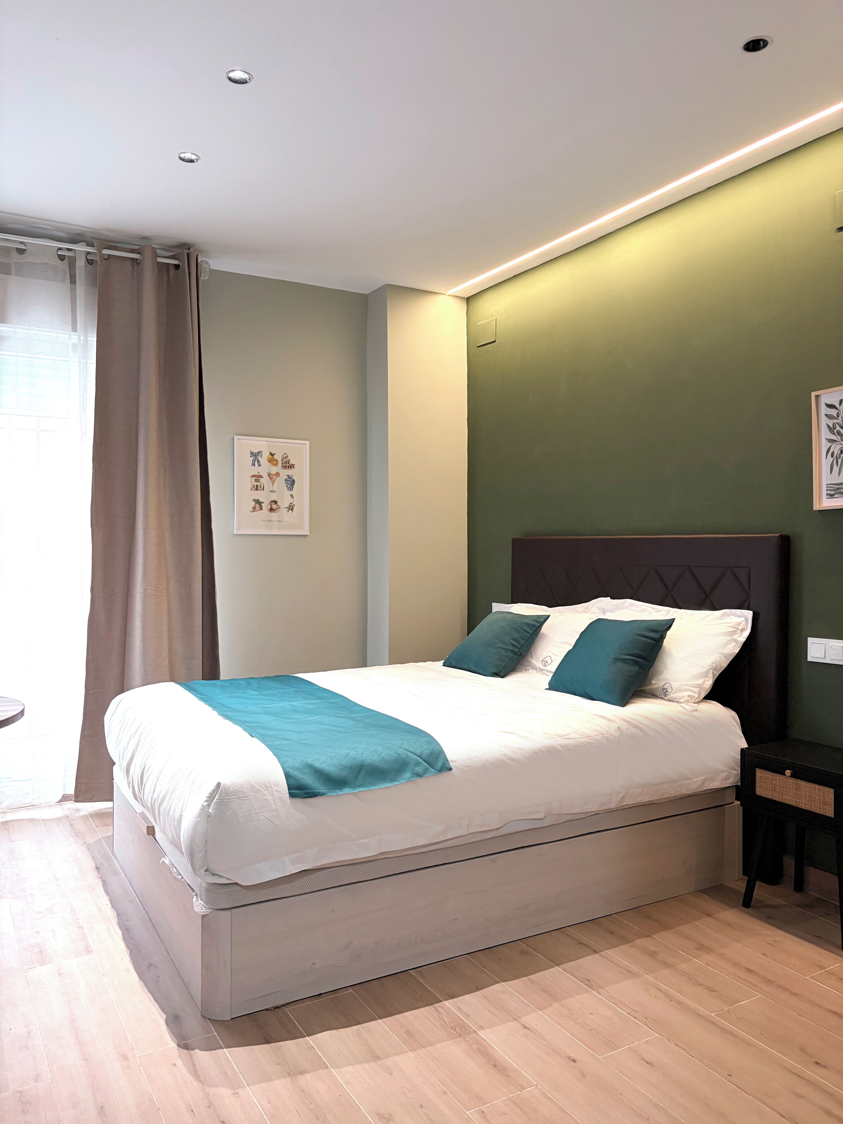 Habitación doble tradicional, acceso para personas con movilidad reducida | Ropa de cama de alta calidad y edredón 