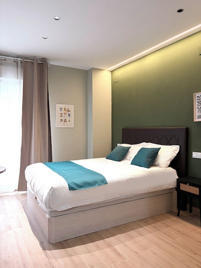 Feliz Apartments