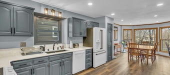Best Value KC! 6 Bedroom with 4 Ensuites - sleeps 20