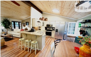 Private kitchen - Bourbon Trail Lodge, Kentucky Derby, close to Louisville, Bardstown! (Mount Washington)