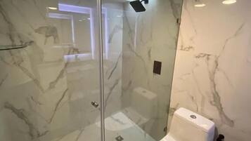 Studio Deluks | Kamar mandi