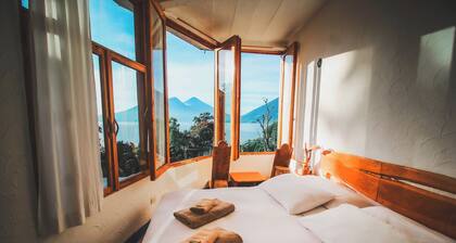 Lush Atitlán