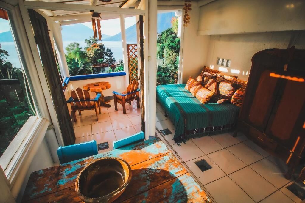 Deluxe-Suite, Balkon, Seeblick | Wohnbereich