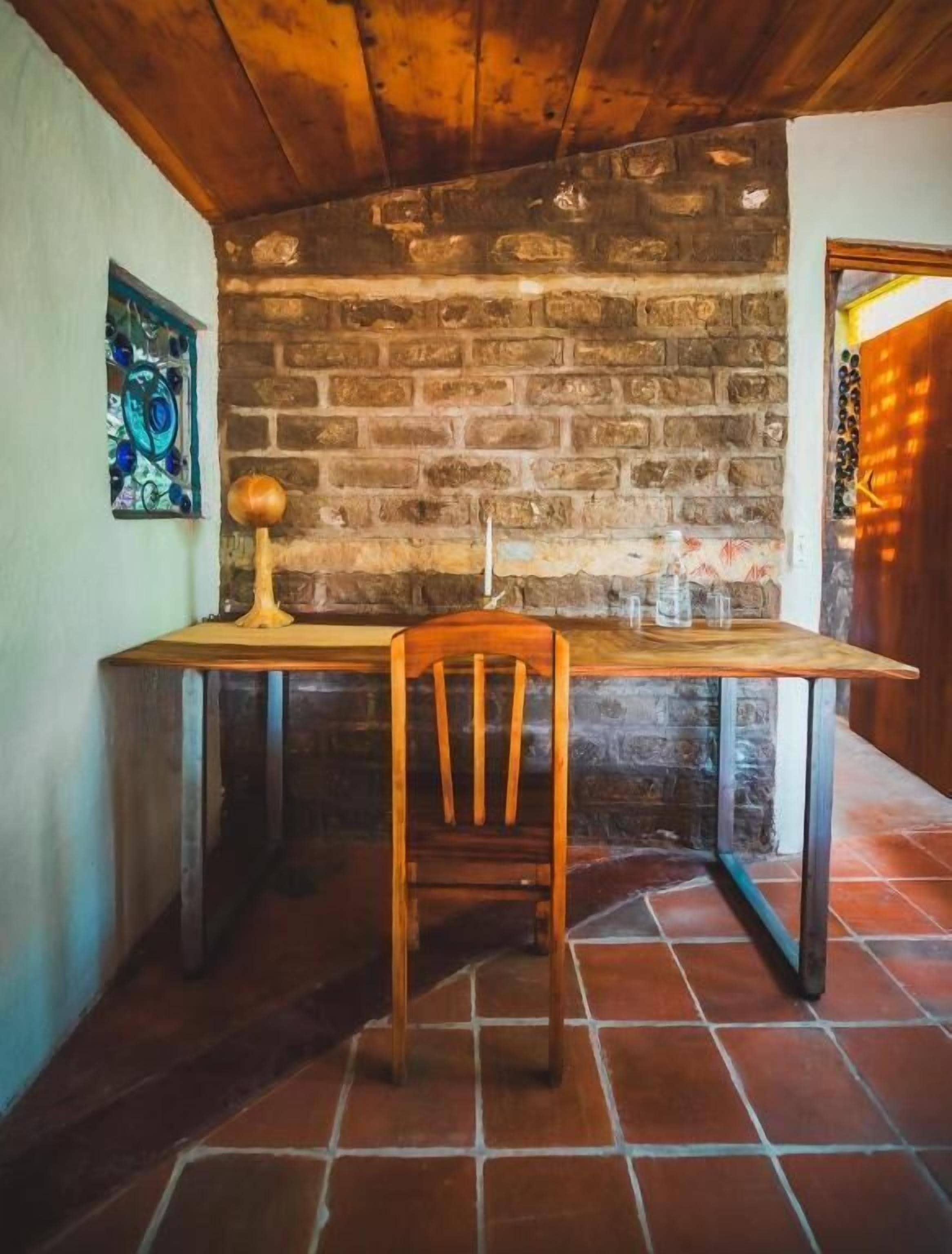 Habitación básica doble, patio, vista al patio | Restaurantes