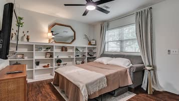 2 bedrooms, iron/ironing board, WiFi, bed sheets