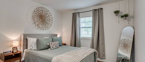 2 bedrooms, iron/ironing board, WiFi, bed sheets