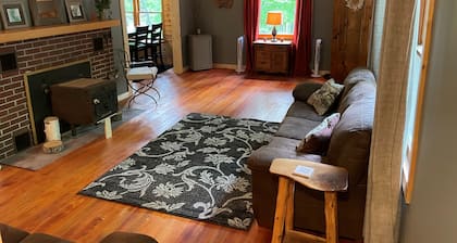 Cozy Rustic Lakefront Cottage on Upper Hamlin Lake, Ludington - Perfect Getaway
