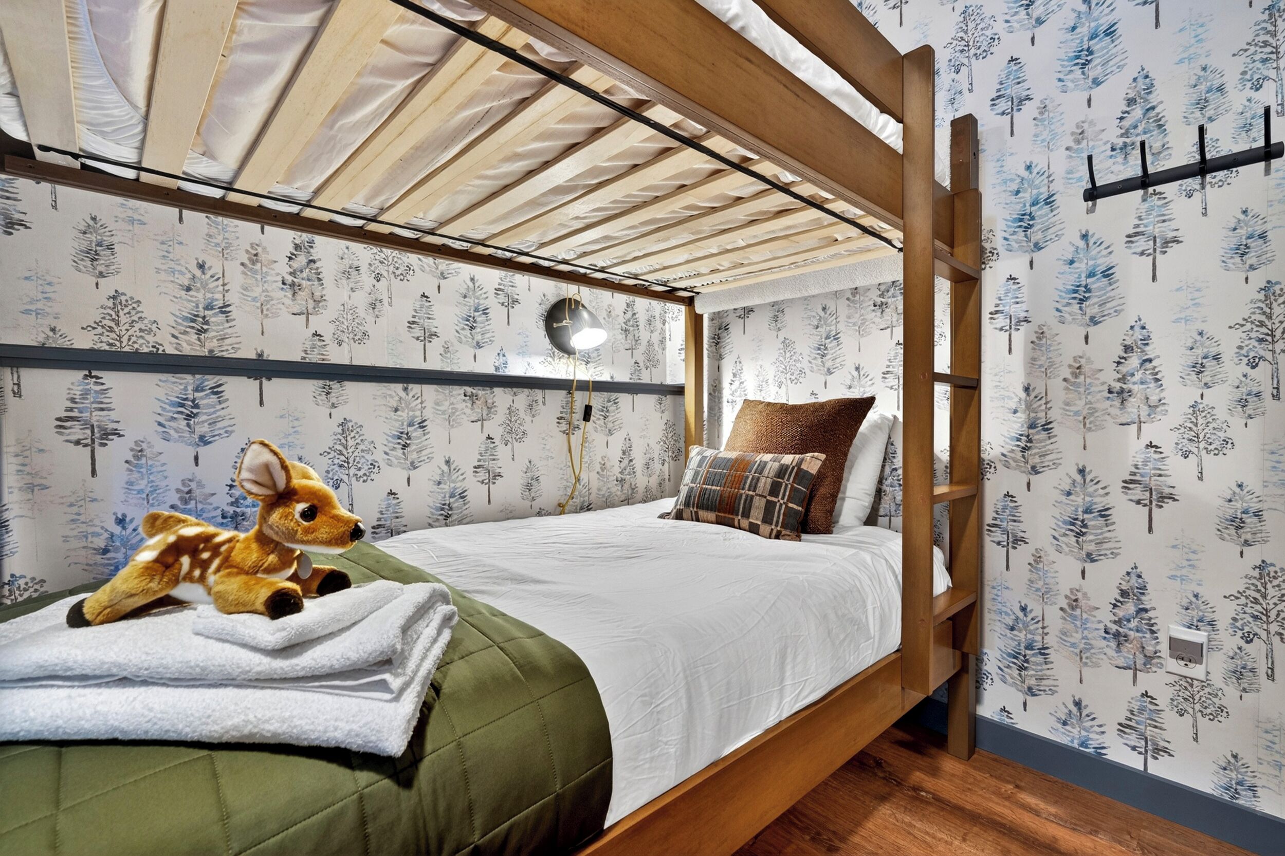 4 Schlafzimmer, Bügeleisen/Bügelbrett, WLAN, Bettwäsche