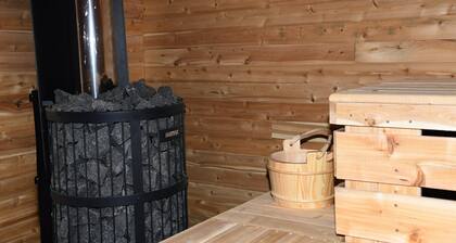 Luxury Guest Suite • ♡ Sauna experience.$$ • Private Entrance •