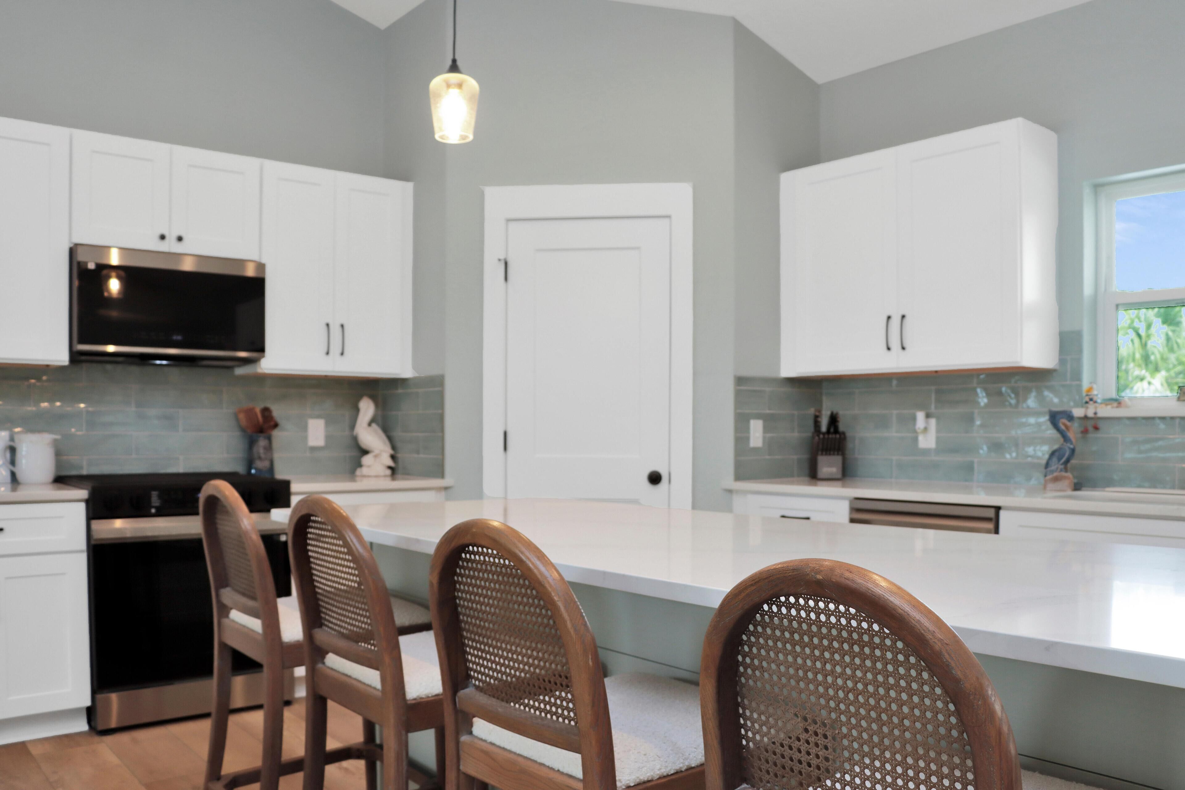 House, Multiple Beds (Pelican Point) | Private kitchen