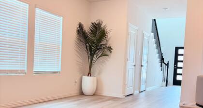 Spacious 4-bedroom building in perfect McKinney with AC and gym