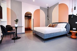 Comfort Double Room | In-room safe, desk, laptop workspace, soundproofing - Rosa Marina rooms (Cagliari)