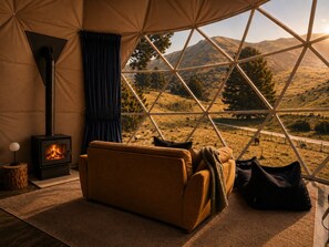 Interior - Geodome Retreat - Fireplace, Hot Tub & Mountain Views + Sauna by the river (Danseys Pass)