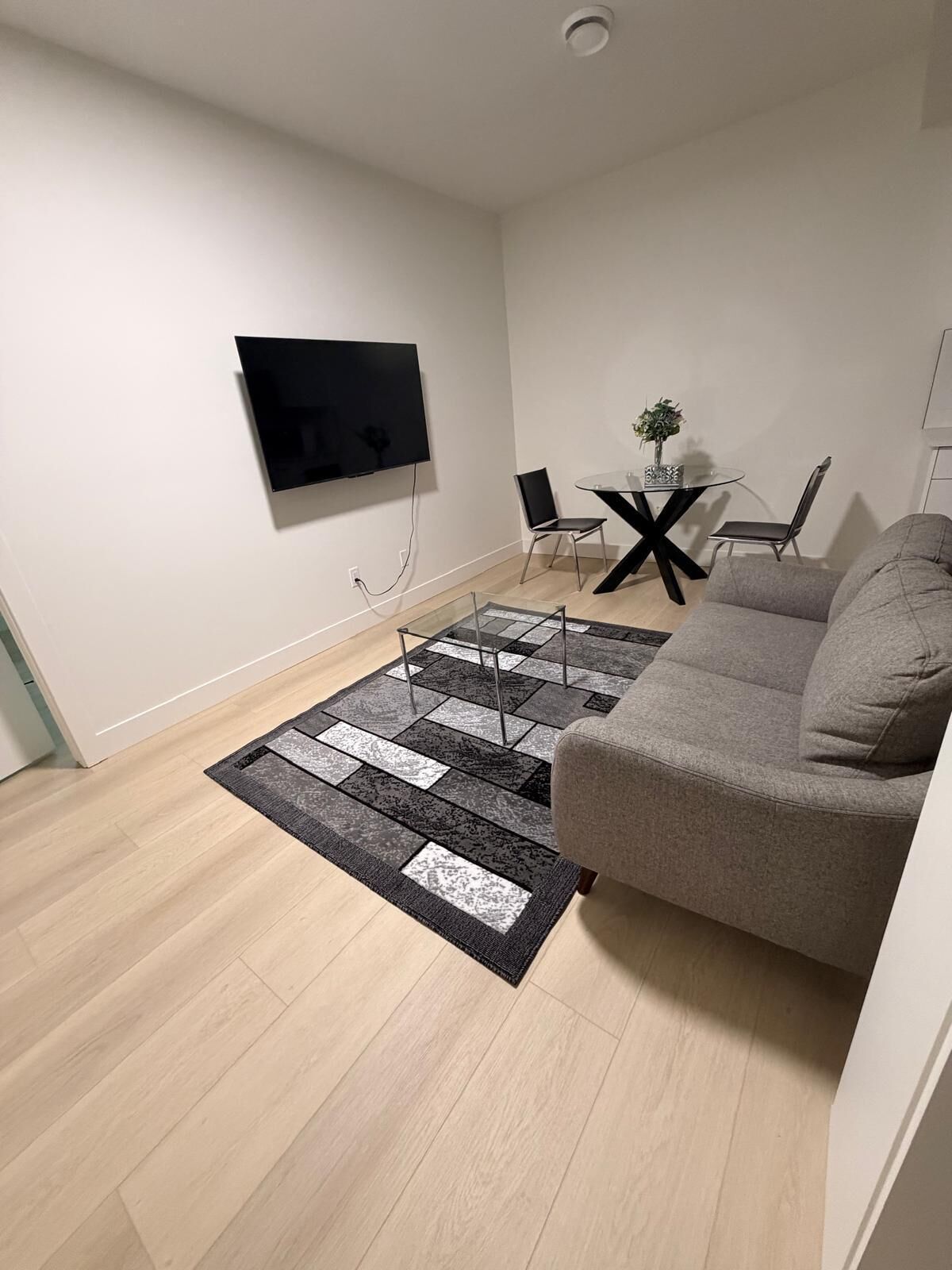 Nice And Comfortable Home Away From Home. - Fort Saskatchewan