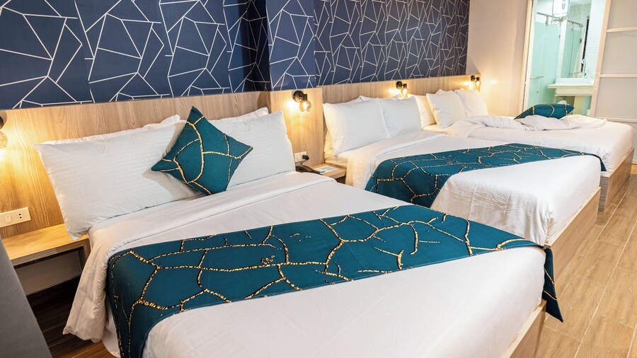 Kuadro Hotel & Suites