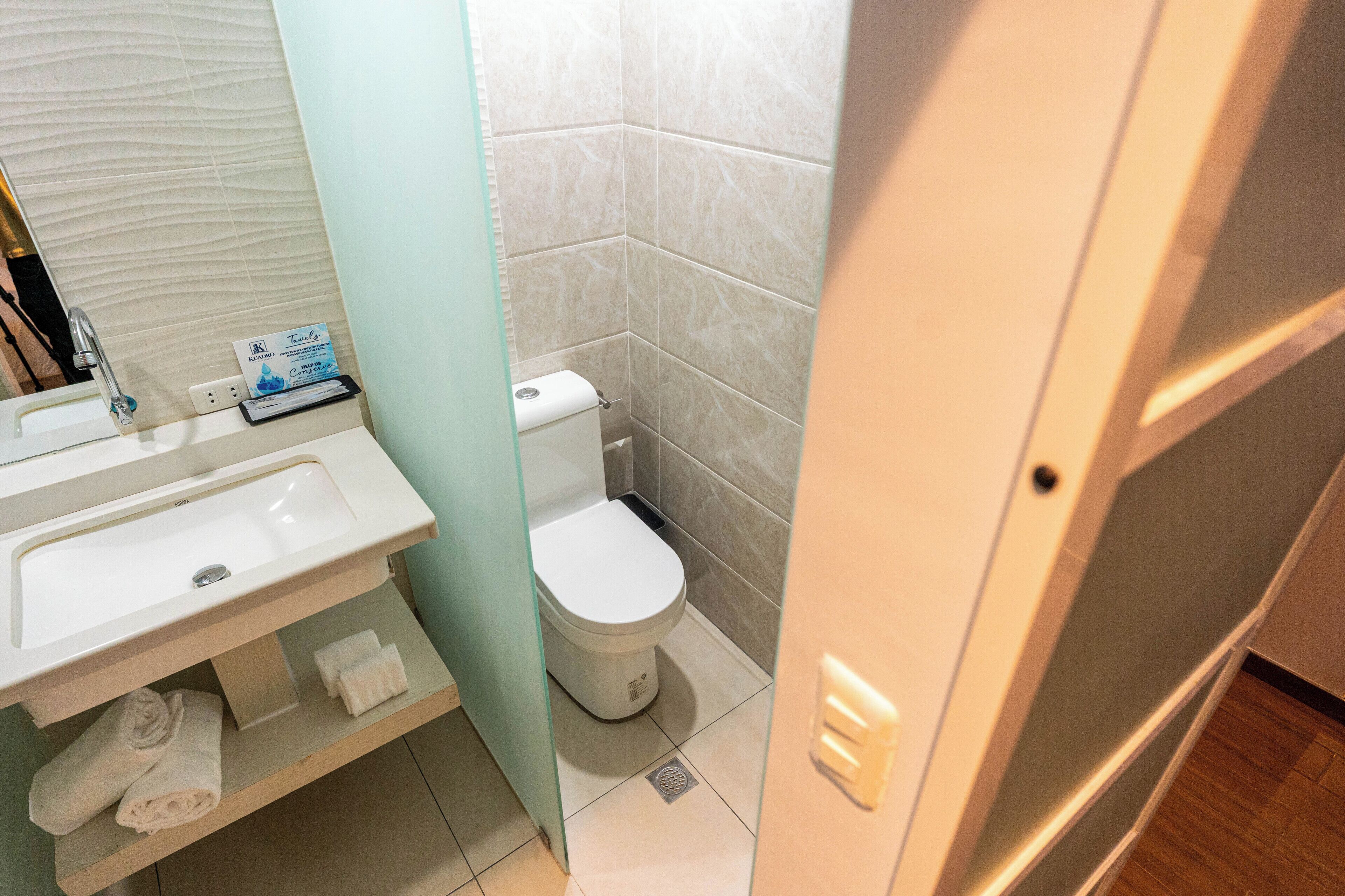 In-room safe, desk, laptop workspace, free WiFi