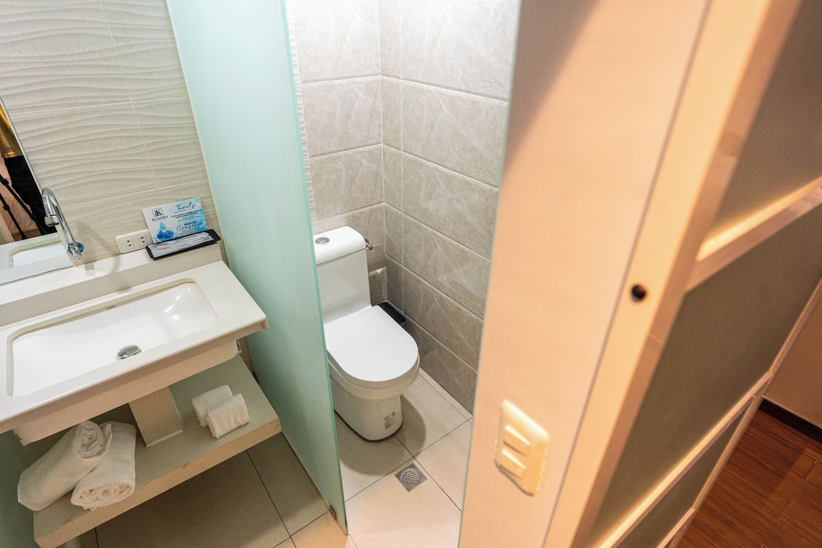 Family Room, City View | In-room safe, desk, laptop workspace, free WiFi
