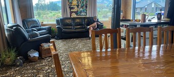 Rural Retreat: Workshops, Family Reunion, Work Trip, Mini Conference, Adventure.
