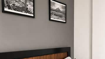 1 bedroom, iron/ironing board, internet, bed sheets