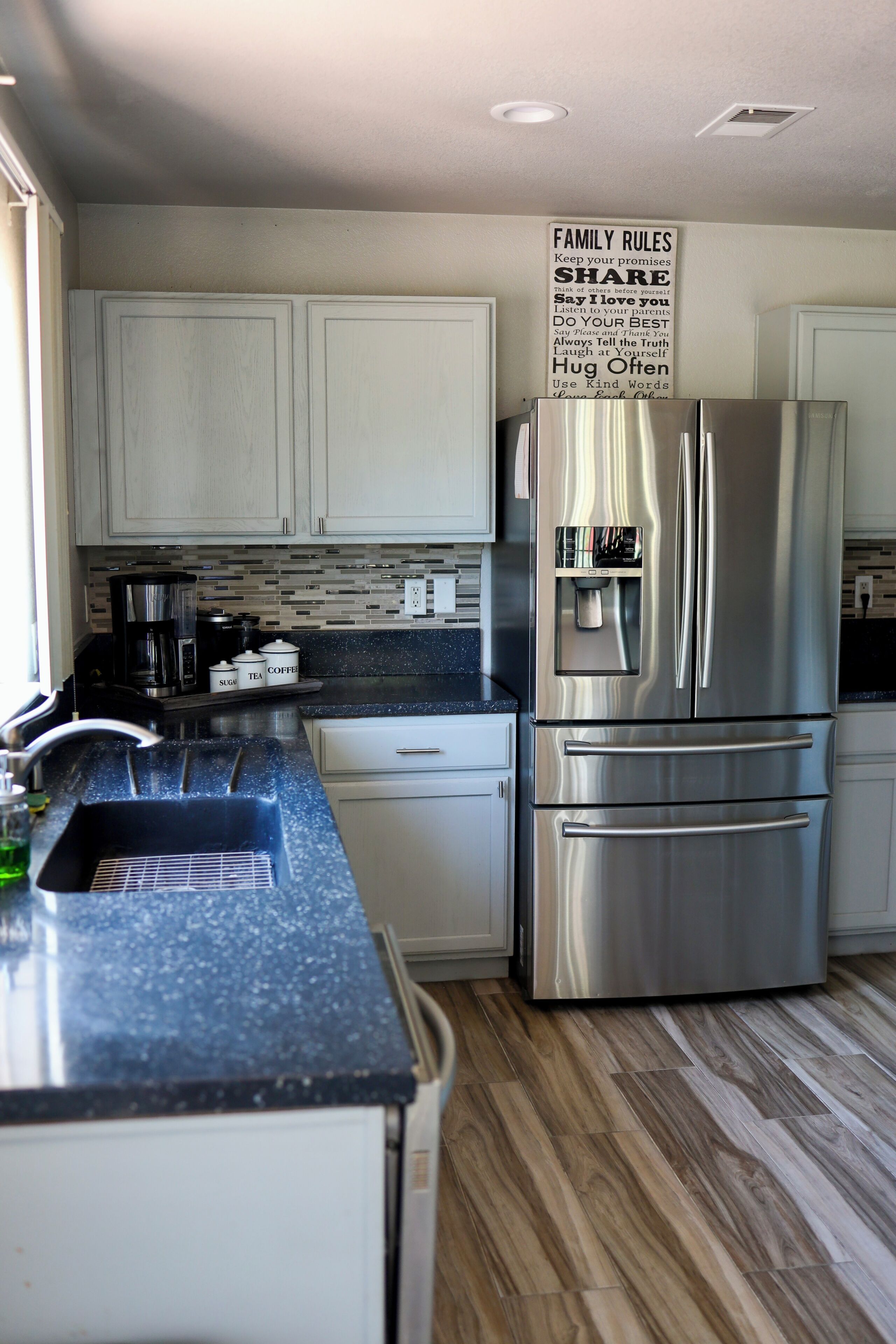 Coffee/tea maker, microwave, dishwasher, toaster