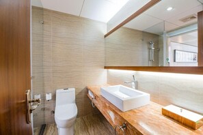 Kahden hengen comfort-huone | Kylpyhuone