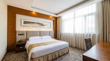 Cortinas blackout, tabla de planchar con plancha y wifi gratis