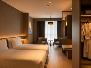 Deluxe Twin Room | Iron/ironing board, WiFi (free) - Portrait Hotel (Petaling Jaya)