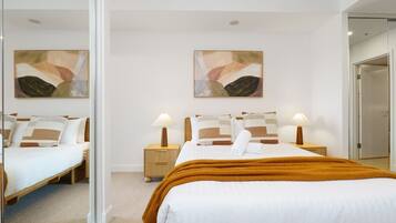 2 bedrooms, iron/ironing board, free WiFi, bed sheets