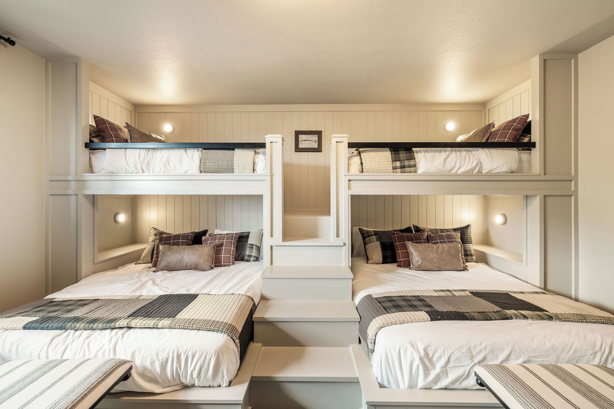5 chambres, fer et planche à repasser, Wi-Fi, draps fournis