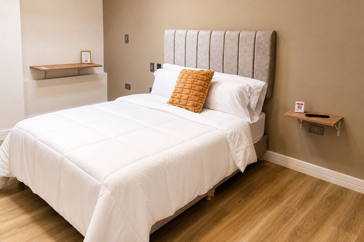 Quarto casal luxo | Roupas de cama premium, edredons de pluma, camas com colchões pillow-top