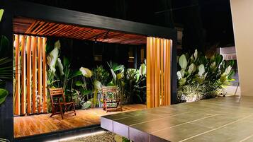 Deluxe-Doppelzimmer, Gartenblick | Wohnbereich