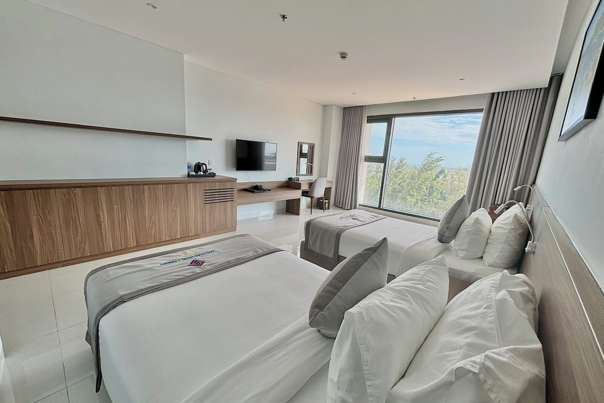 Deluxe Twin Room, Beach View | Free WiFi