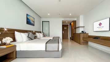 Deluxe Twin Room, Balcony, Ocean View | Minibar, free WiFi, bed sheets