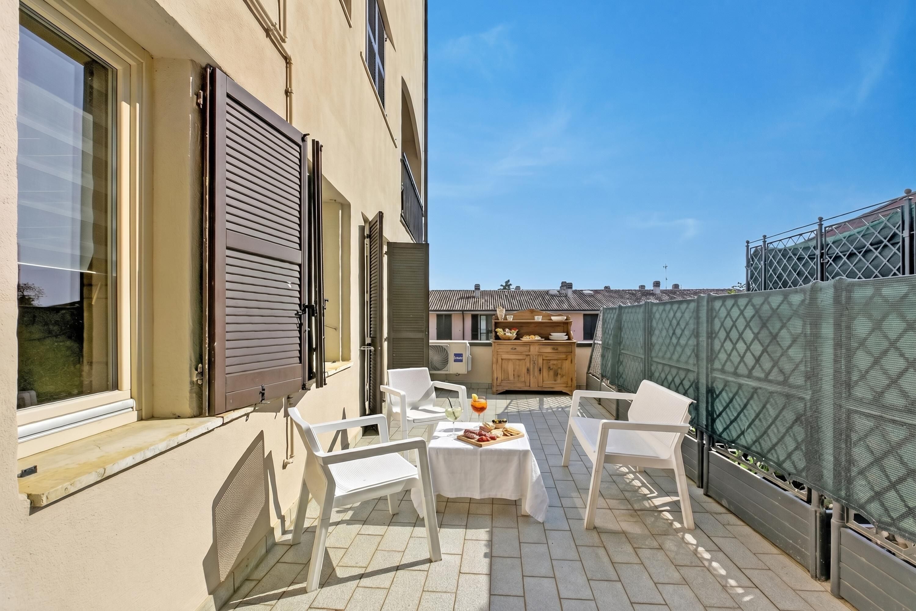 Standard-Apartment, 3 Schlafzimmer, Balkon (Bono Deluxe) | Speisen im Freien