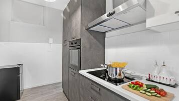Appartamento Standard, 3 camere da letto, balcone (Bono Deluxe: 3BR Home in Desenzano) | Cucina privata