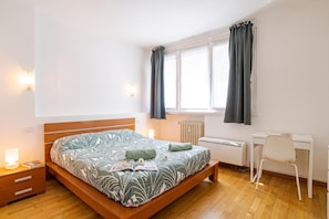 Familienapartment, 1 Schlafzimmer, Klimaanlage (Franklin's House Como) | 1 Schlafzimmer