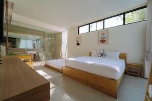 Grand Villa, Patio, Pool View