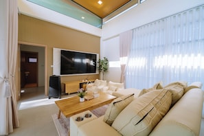 Living area - Radarin Villa (Hat Yai)