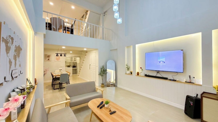 เคลลี่ โฮเทล บางแสน
