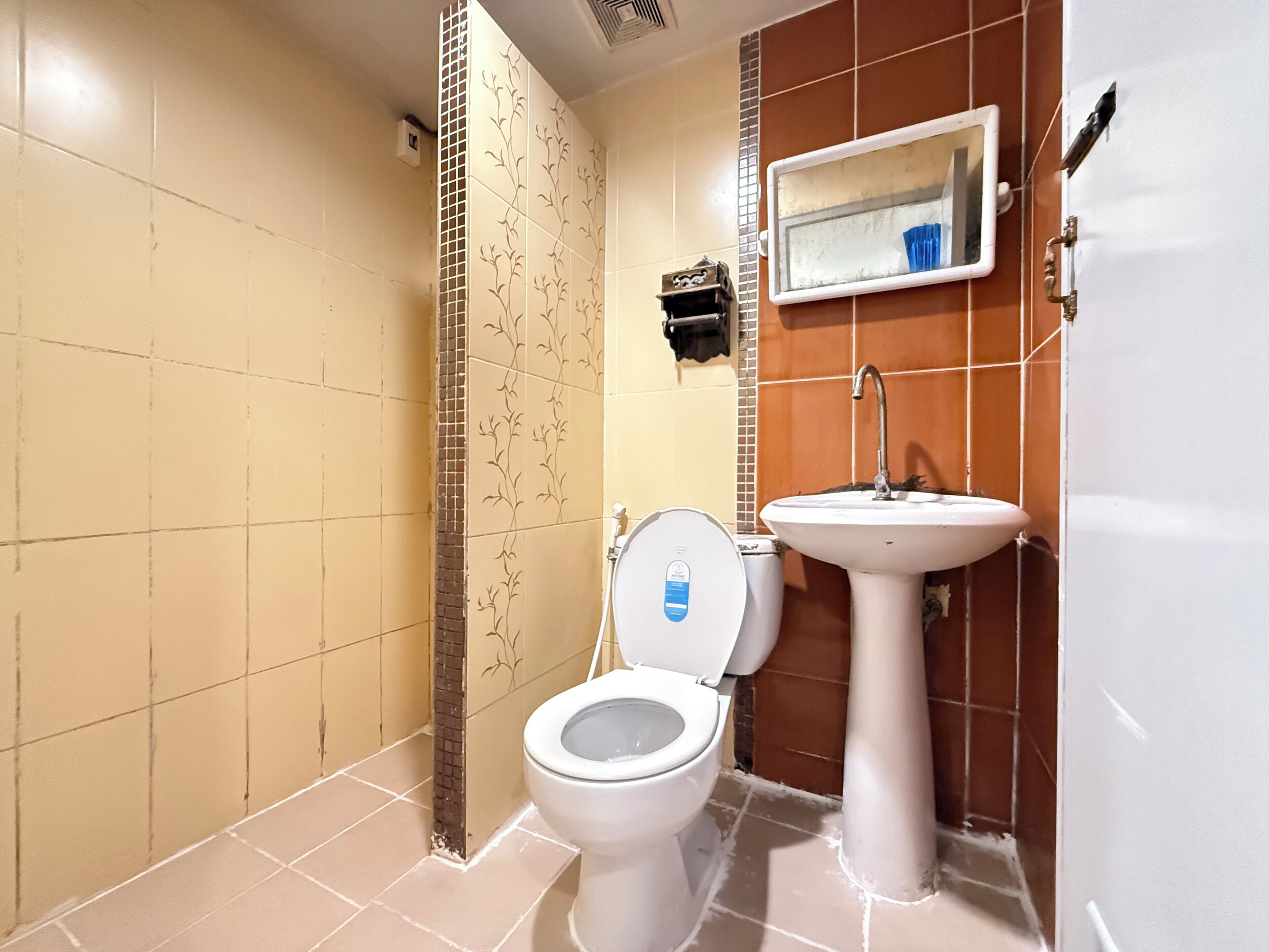 Standard Room | Bathroom