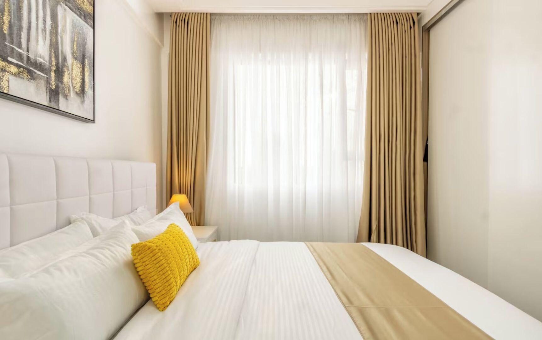 Deluxe Apartment, Balcony | Laptop workspace, free WiFi